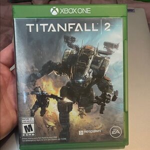 Titanfall 2 for Xbox One - Green Case